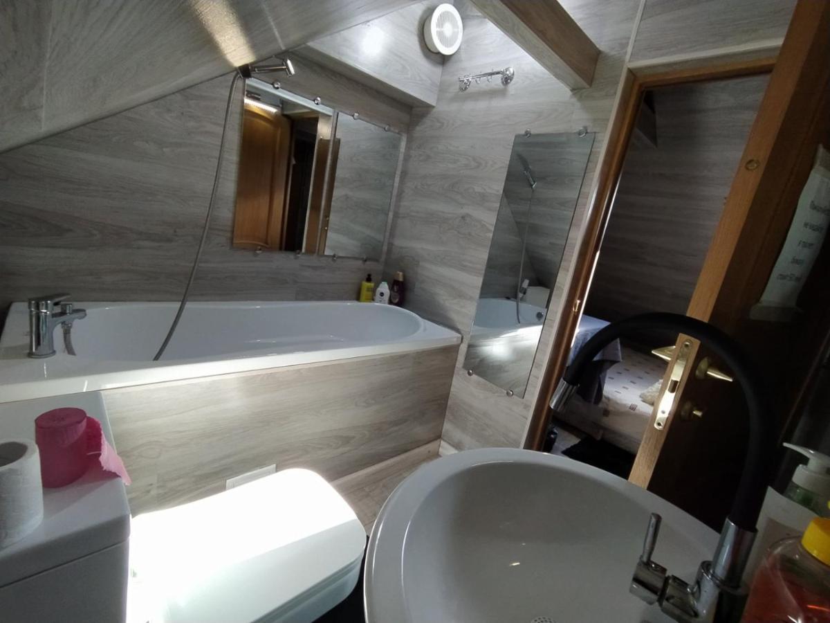 Ismail&Stefan Cel Mare Red Apartman Kisinyov Kültér fotó